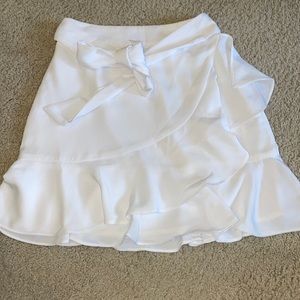 superdown XS white ruffle and tie skirt